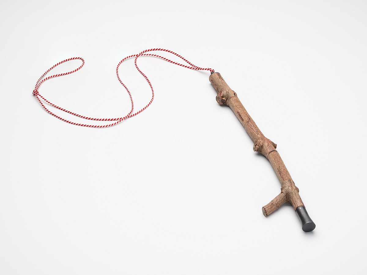 necklace out of dogwood, unpeeled, silver 925, ink and cord